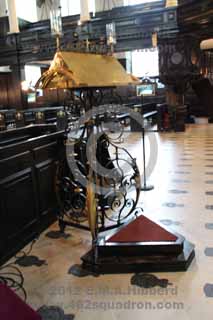 Lectern & pulpit at St Clement Danes, Central Church of the RAF, London (462squadron.com)